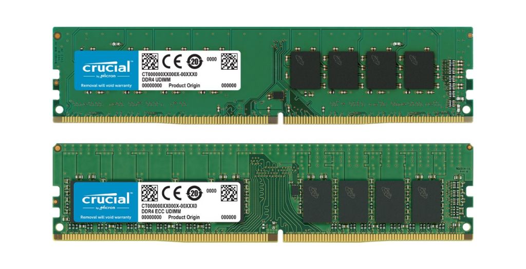 Un módulo Crucial de memoria RAM no ECC y un módulo Crucial de memoria RAM ECC